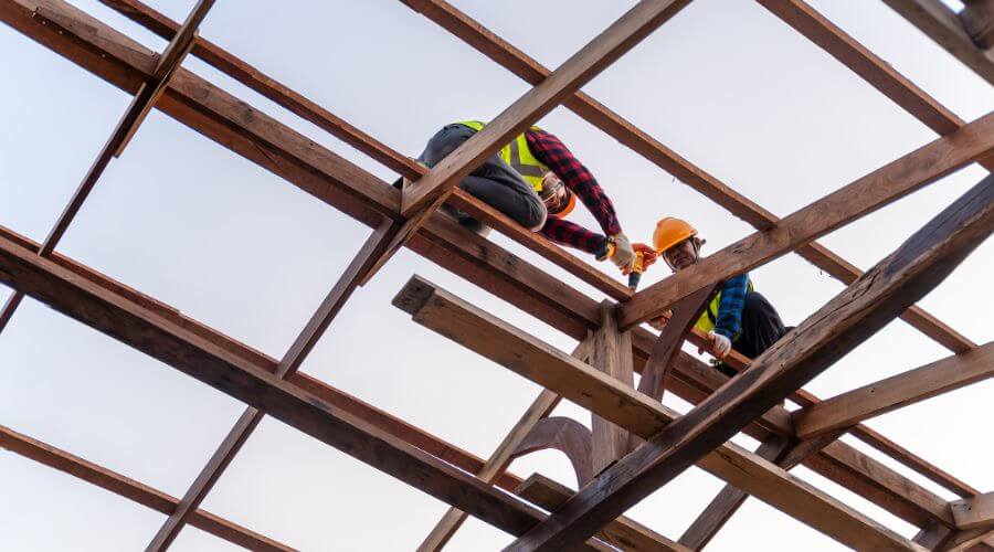 Professional gutter cleaning services in Waukomis, OK